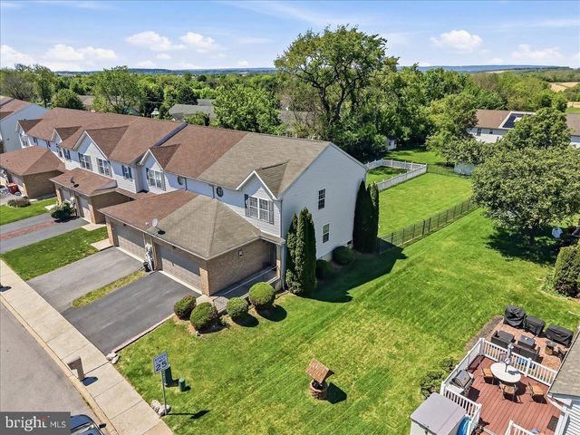 1260 HAWTHORN DR, Easton, PA 18040