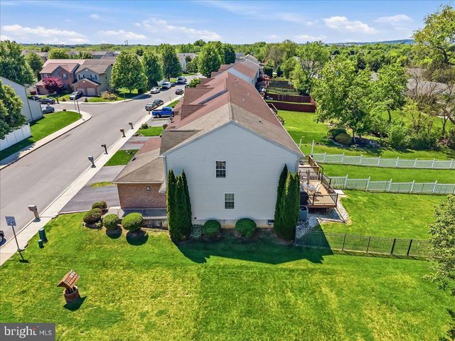 1260 HAWTHORN DR, Easton, PA 18040