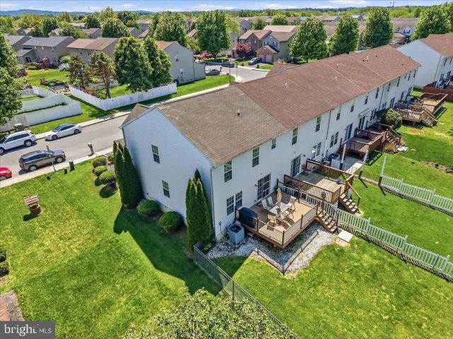 1260 HAWTHORN DR, Easton, PA 18040
