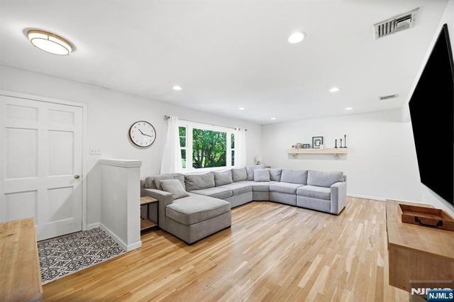 45 Ravine Avenue, Wyckoff, NJ 07481