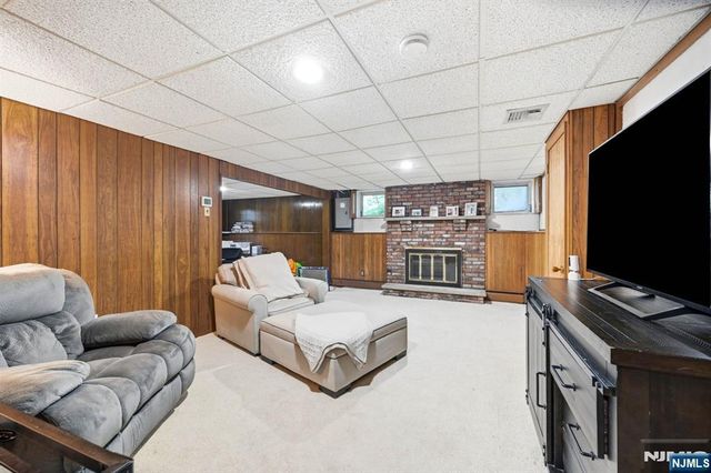 45 Ravine Avenue, Wyckoff, NJ 07481