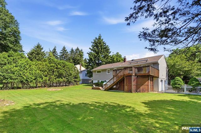 45 Ravine Avenue, Wyckoff, NJ 07481