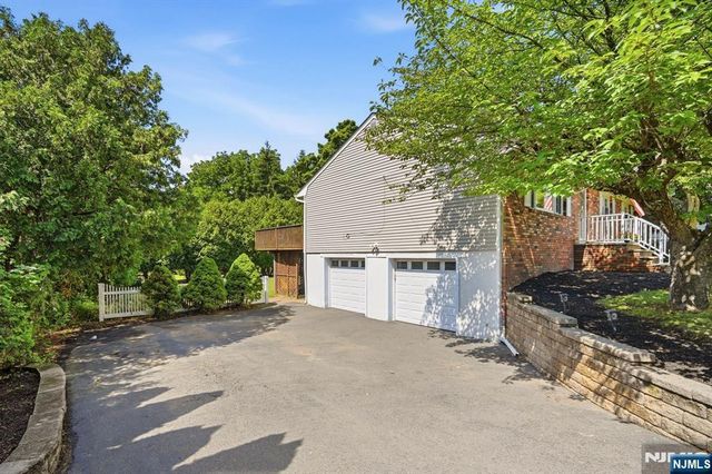 45 Ravine Avenue, Wyckoff, NJ 07481