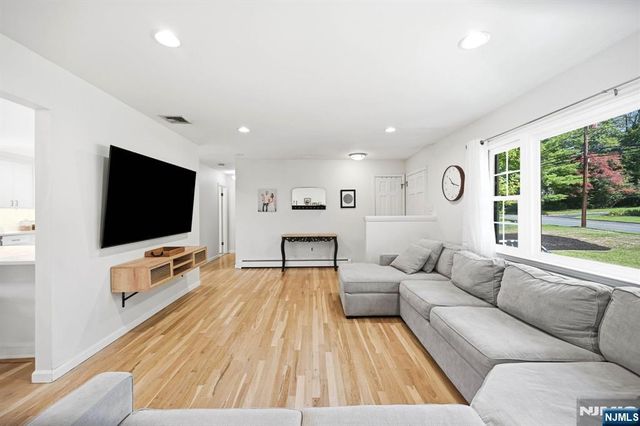 45 Ravine Avenue, Wyckoff, NJ 07481