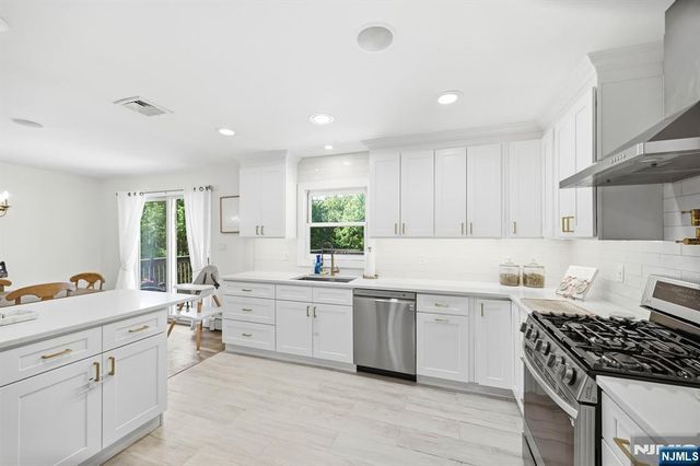 45 Ravine Avenue, Wyckoff, NJ 07481