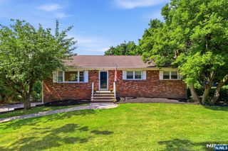 45 Ravine Avenue, Wyckoff, NJ 07481