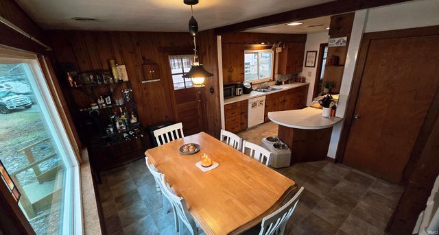 109 N Lafayette Street, Delphi, IN 46923