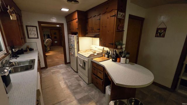 109 N Lafayette Street, Delphi, IN 46923