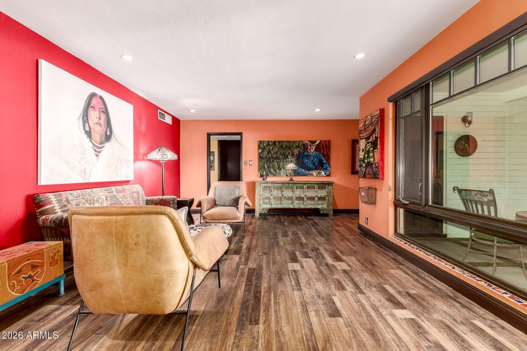 Image 15 of property listing at 2602 N 20TH Avenue, Phoenix, AZ 85009