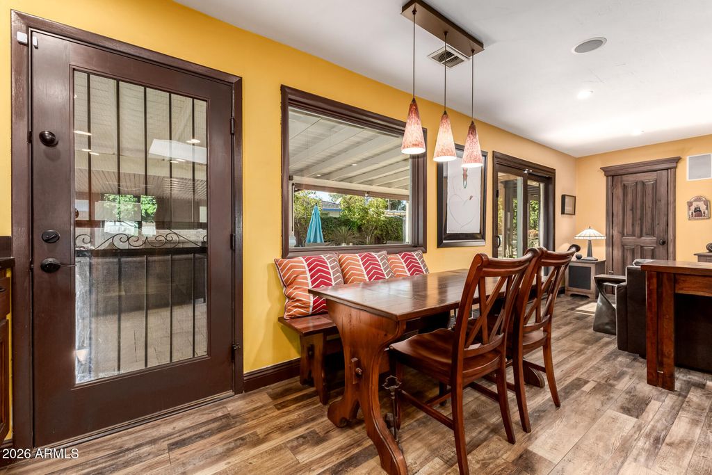 Image 21 of property listing at 2602 N 20TH Avenue, Phoenix, AZ 85009