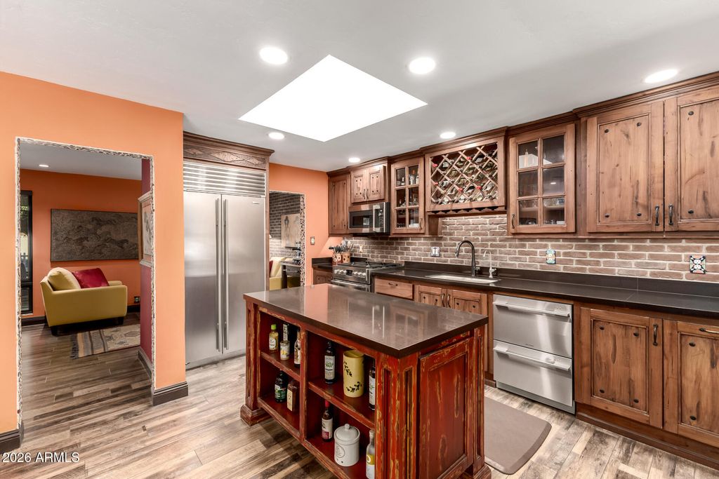 Image 22 of property listing at 2602 N 20TH Avenue, Phoenix, AZ 85009