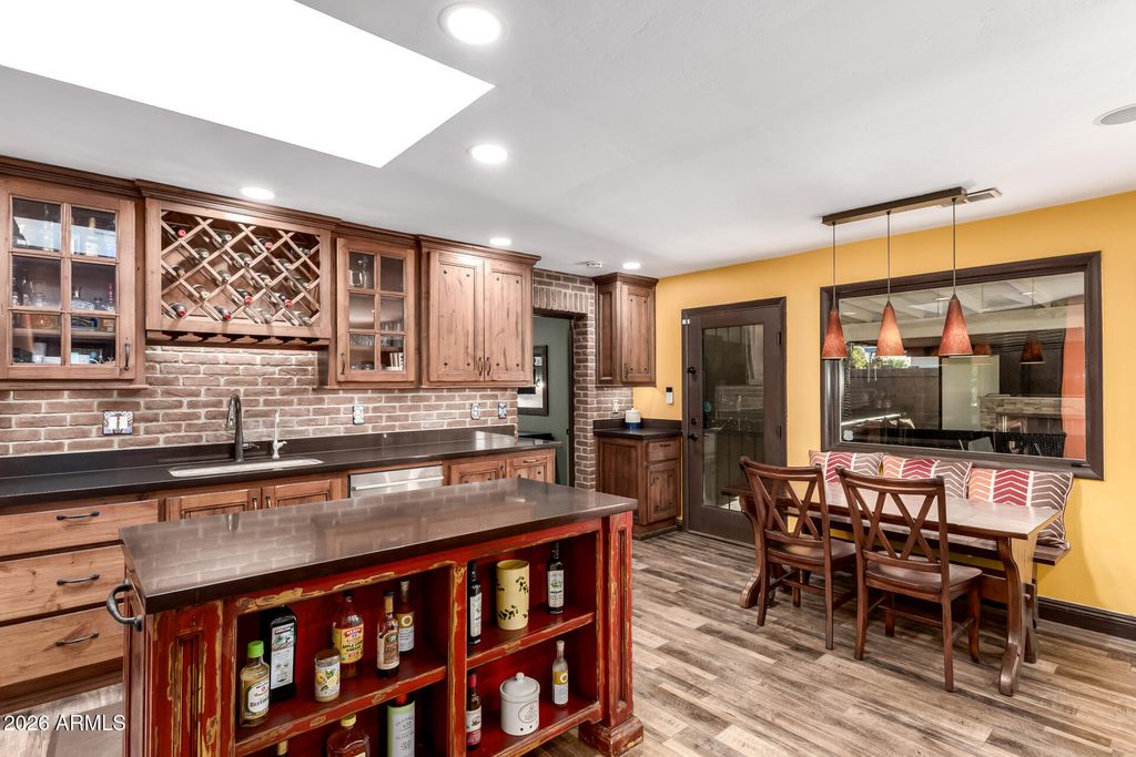 Image 25 of property listing at 2602 N 20TH Avenue, Phoenix, AZ 85009
