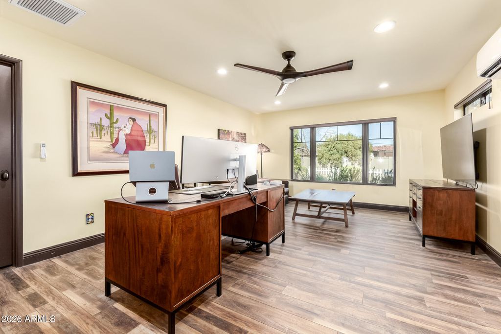 Image 40 of property listing at 2602 N 20TH Avenue, Phoenix, AZ 85009