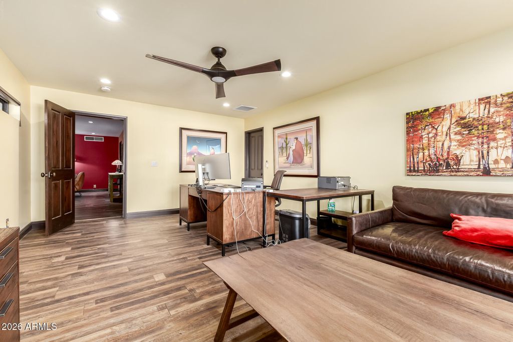 Image 41 of property listing at 2602 N 20TH Avenue, Phoenix, AZ 85009