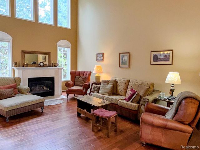 7350 Pine Vista Drive, Genoa Township, MI 48116