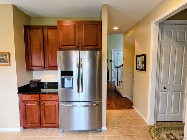 7350 Pine Vista Drive, Genoa Township, MI 48116