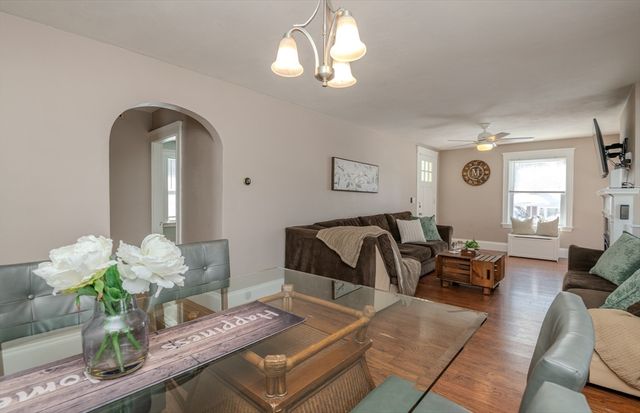 31 Mountain Ave, Saugus, MA 01906