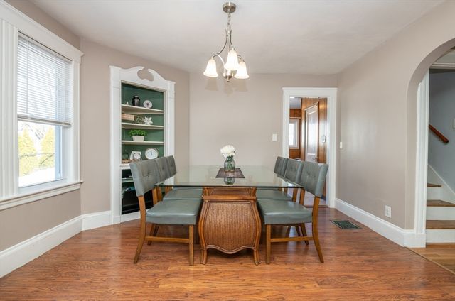 31 Mountain Ave, Saugus, MA 01906