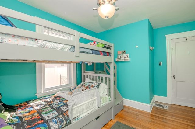 31 Mountain Ave, Saugus, MA 01906