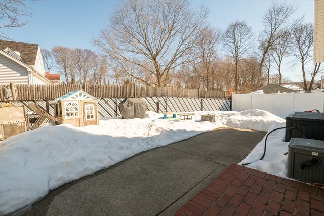 31 Mountain Ave, Saugus, MA 01906