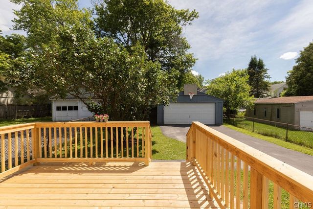 1146 North Glencove Road, Syracuse, NY 13206