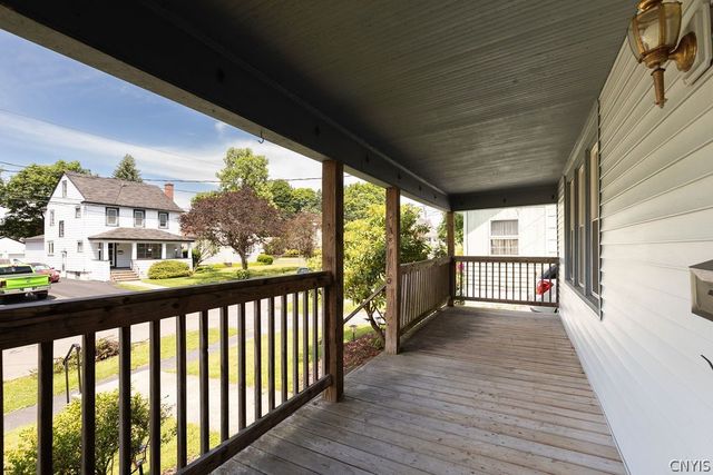 1146 North Glencove Road, Syracuse, NY 13206