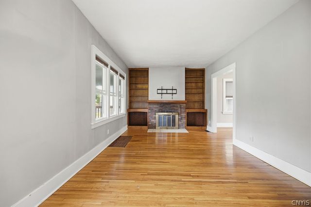1146 North Glencove Road, Syracuse, NY 13206