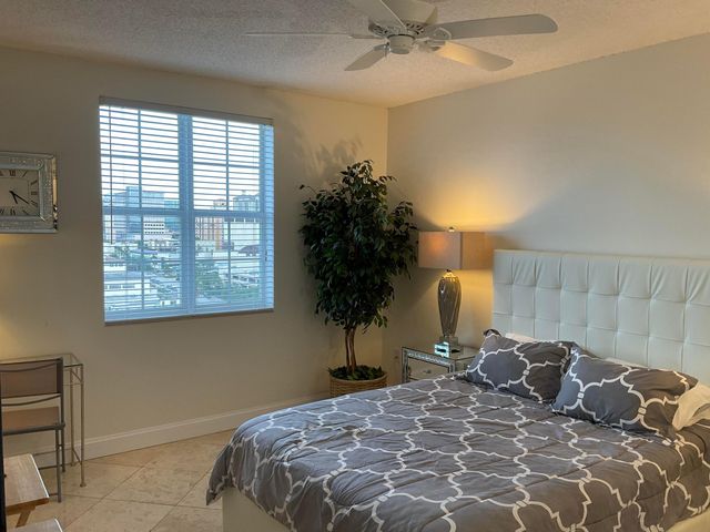 616 Clearwater Park Road 1202, West Palm Beach, FL 33401