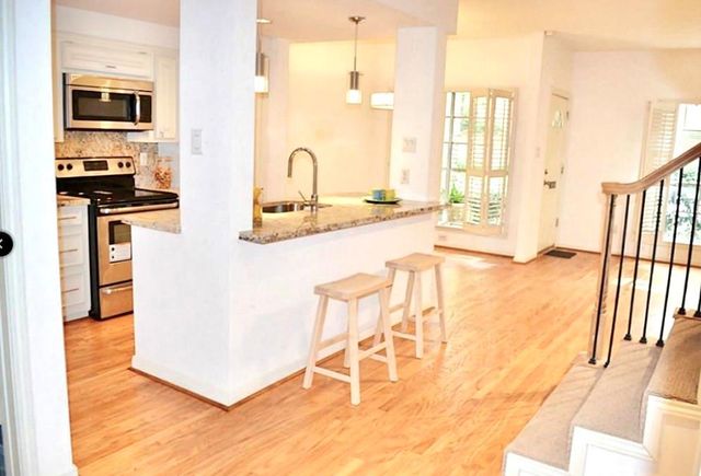 6731 Belmont Street, West University Place, TX 77005