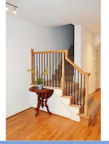 6731 Belmont Street, West University Place, TX 77005