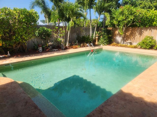 4387 HAWTHORN Avenue, Palm Beach Gardens, FL 33410