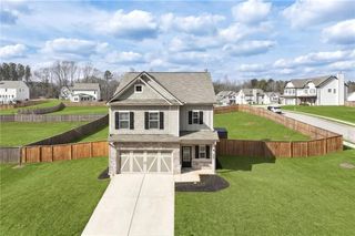 199 Laurel Cove Drive, Hoschton, GA 30548