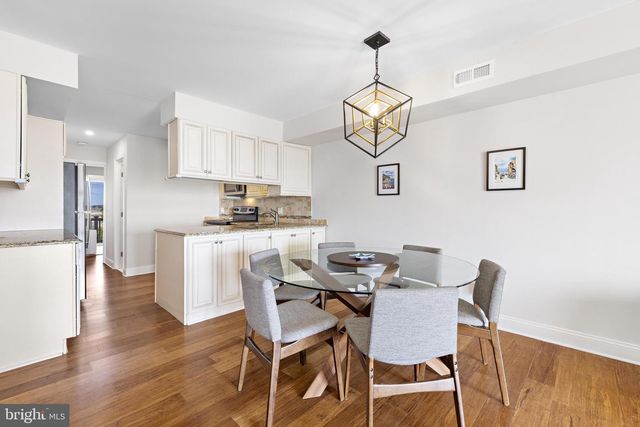 401 BAY SHORE DR #2B, Barnegat, NJ 08005