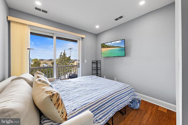 401 BAY SHORE DR #2B, Barnegat, NJ 08005