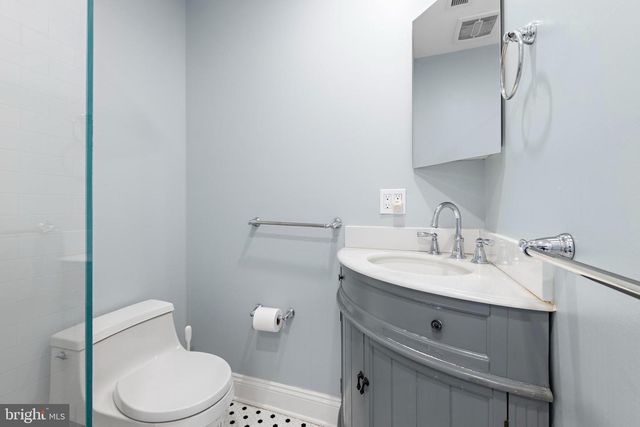 401 BAY SHORE DR #2B, Barnegat, NJ 08005