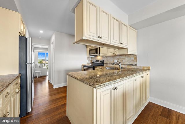 401 BAY SHORE DR #2B, Barnegat, NJ 08005
