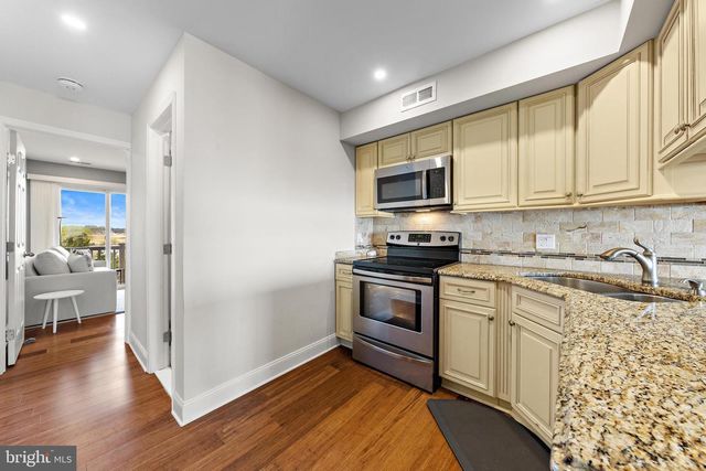 401 BAY SHORE DR #2B, Barnegat, NJ 08005