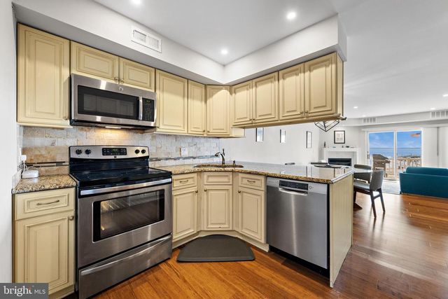 401 BAY SHORE DR #2B, Barnegat, NJ 08005