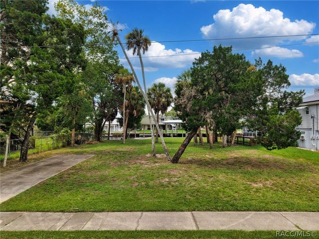 2020 NW 19th Street, Crystal River, FL 34428