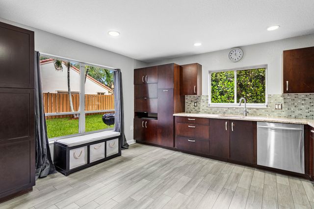 7665 NW 61st Terrace, Parkland, FL 33067