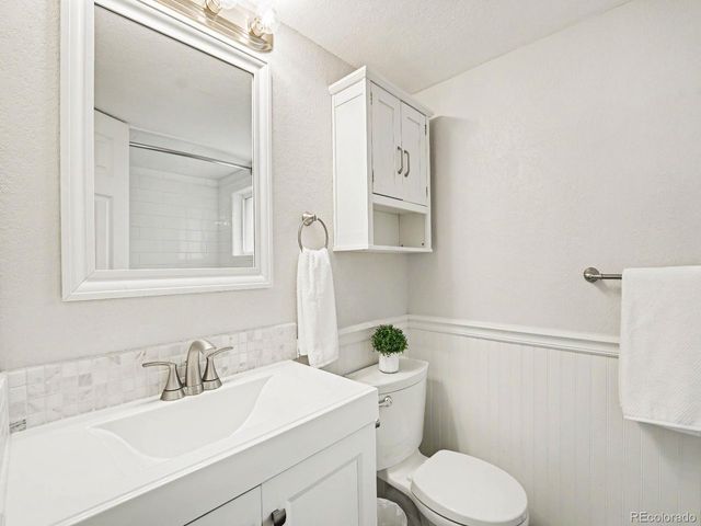 7734 Quartz St, Arvada, CO 80007