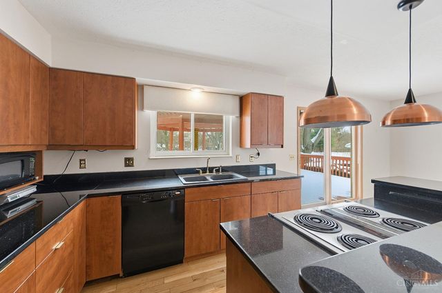 7892 Ironwood Way, West Chester, OH 45069