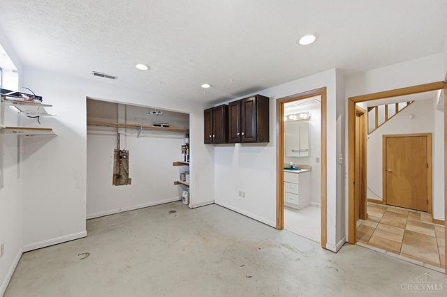 7892 Ironwood Way, West Chester, OH 45069