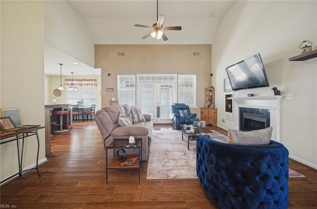 1328 Waycroft RCH, Chesapeake, VA 23320