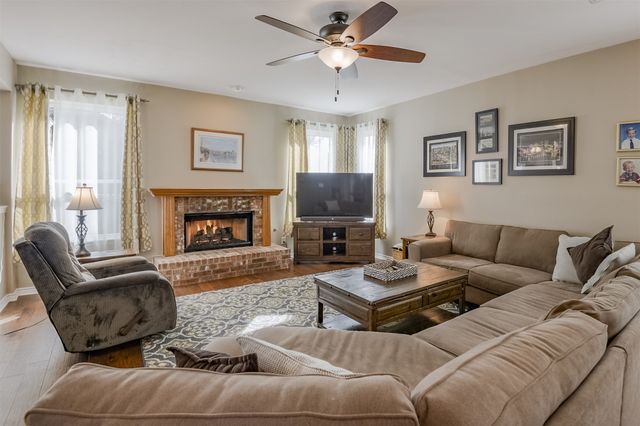 3218 Essex Drive, Mansfield, TX 76063