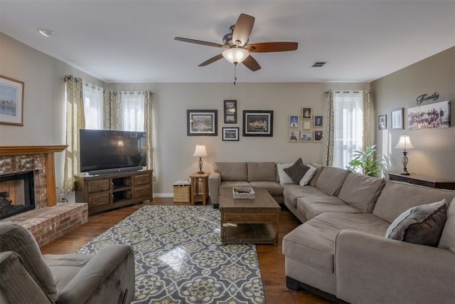 3218 Essex Drive, Mansfield, TX 76063