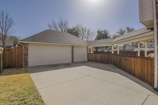 3218 Essex Drive, Mansfield, TX 76063