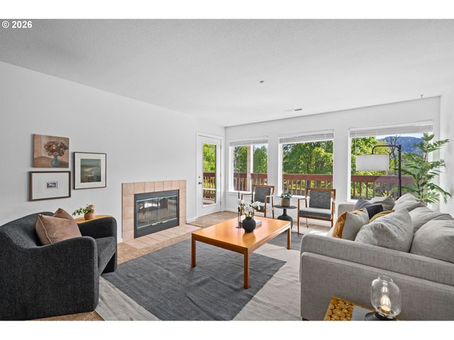 6718 N RICHMOND Ave, Portland, OR 97203