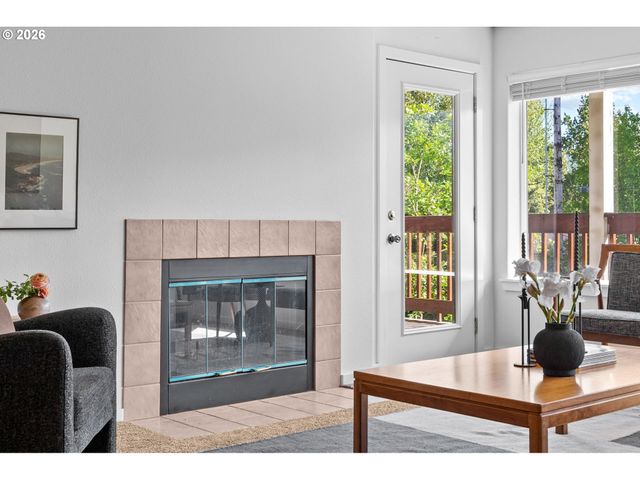 6718 N RICHMOND Ave, Portland, OR 97203