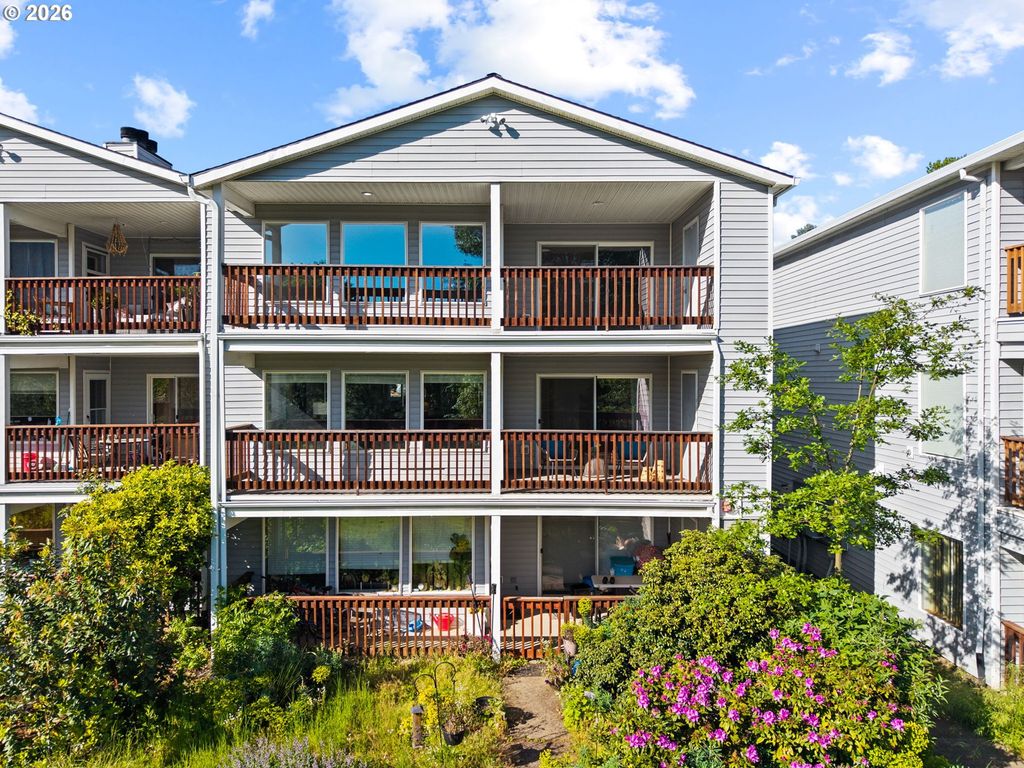 6718 N RICHMOND Ave, Portland, OR 97203